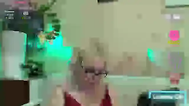 Snapshot of SusieNoreen chatting on 25, 9, 2025 SusieNoreen online show from 25, 9, 2025