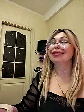Snapshot of SusieNoreen chatting on 13, 10, 2025 SusieNoreen online show from 13, 10, 2025