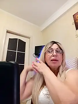 Snapshot of SusieNoreen chatting on 17, 10, 2025 SusieNoreen online show from 17, 10, 2025