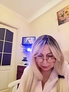 Snapshot of SusieNoreen chatting on 26, 10, 2025 SusieNoreen online show from 26, 10, 2025