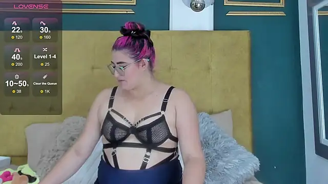 BellaPeers  online show from 23, 12, 2024
