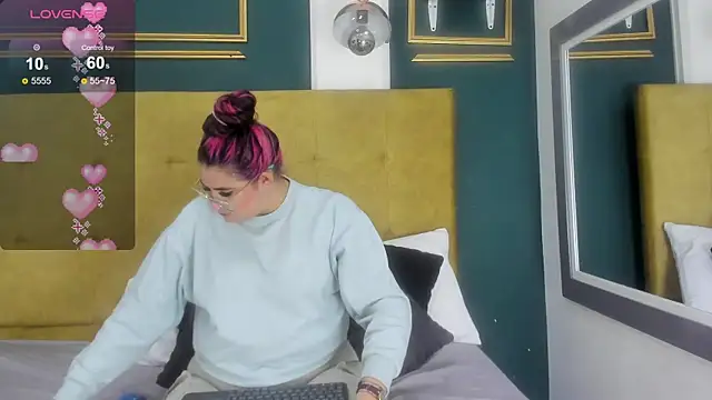 BellaPeers  online show from 8, 1, 2025