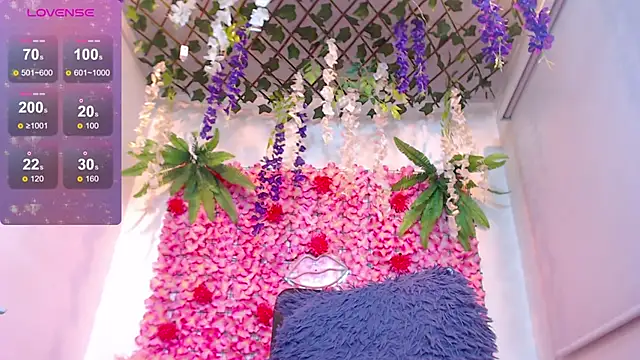 Snapshot of BLONDE_SEXYHOT chatting on 7, 2, 2026 BLONDE SEXYHOT online show from 7, 2, 2026