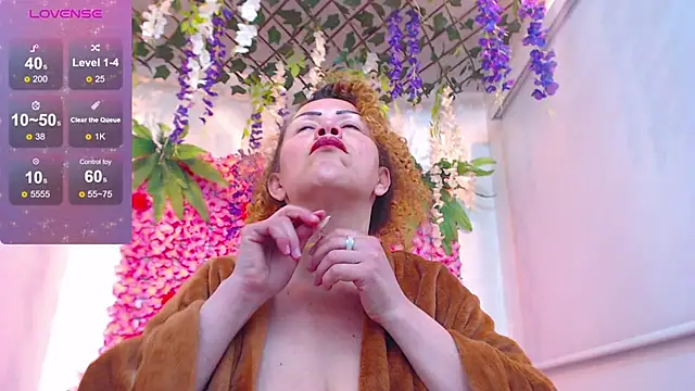 Snapshot of BLONDE_SEXYHOT chatting on 9, 2, 2026 BLONDE SEXYHOT online show from 9, 2, 2026