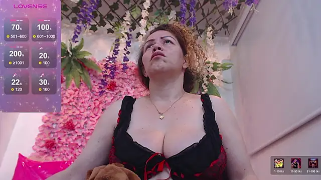 Snapshot of BLONDE_SEXYHOT chatting on 19, 2, 2026 BLONDE SEXYHOT online show from 19, 2, 2026