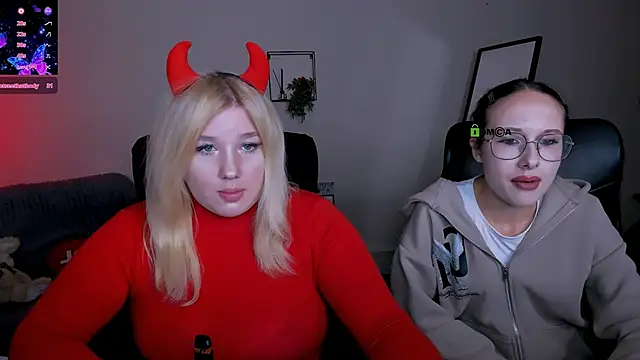 Snapshot of juli_kisss chatting on 10, 9, 2025 juli kisss online show from 10, 9, 2025