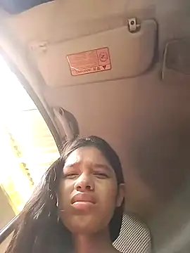 Snapshot of Little_Pau_Dirty chatting on 5, 12, 2024 Little Pau Dirty online show from 5, 12, 2024