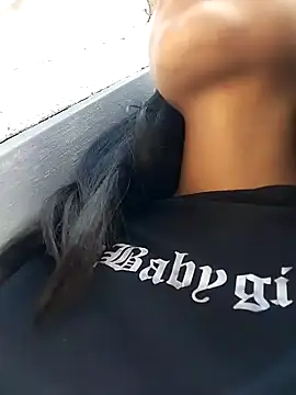 Snapshot of Little_Pau_Dirty chatting on 19, 12, 2024 Little Pau Dirty online show from 19, 12, 2024