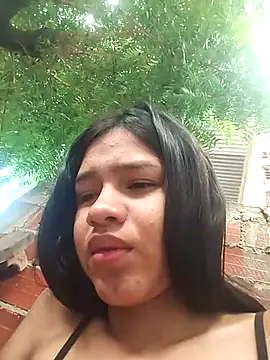 Snapshot of Little_Pau_Dirty chatting on 23, 1, 2025 Little Pau Dirty online show from 23, 1, 2025