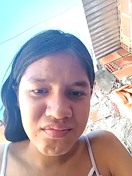 Snapshot of Little_Pau_Dirty chatting on 21, 10, 2025 Little Pau Dirty online show from 21, 10, 2025