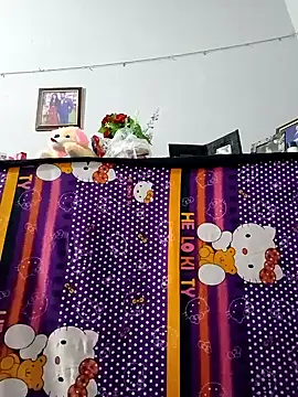 Snapshot of catreena chatting on 6, 12, 2024 catreena online show from 6, 12, 2024