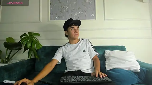 Austin Cardieff online show from 6, 3, 2025