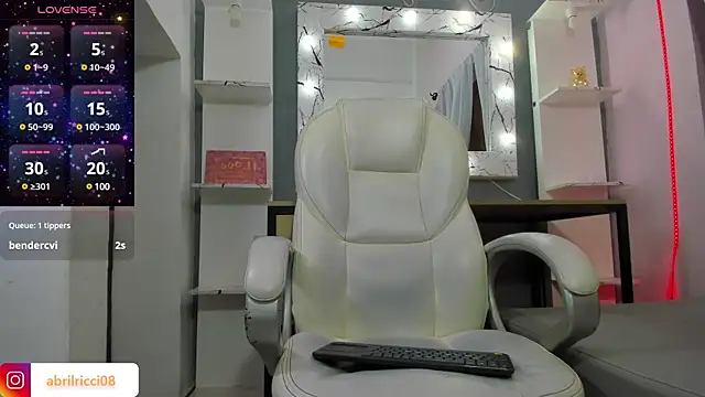 Snapshot of abril_ricci chatting on 6, 2, 2025 abril ricci online show from 6, 2, 2025