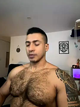 Snapshot of aaroncolombia chatting on 16, 9, 2025 aaroncolombia online show from 16, 9, 2025
