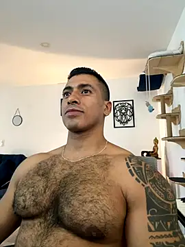 Snapshot of aaroncolombia chatting on 18, 9, 2025 aaroncolombia online show from 18, 9, 2025