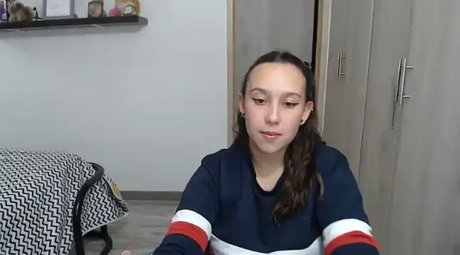 Skarlet Adams28 online show from 12, 12, 2024