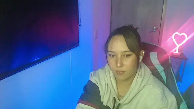 Skarlet Adams28 online show from 28, 4, 2026