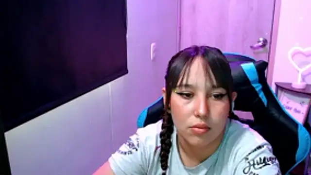 Skarlet Adams28 online show from 29, 4, 2026