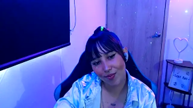 Skarlet Adams28 online show from 20, 5, 2026