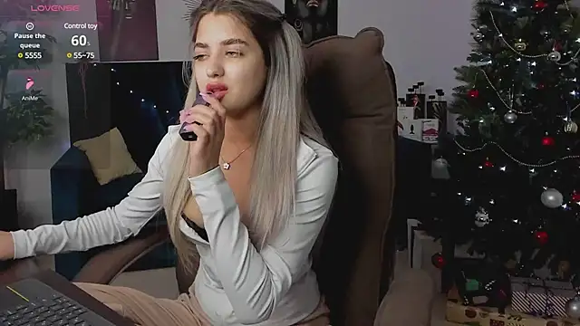 CharleneWoods online show from 20, 12, 2024