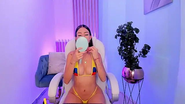 Snapshot of juliasprousse_ chatting on 22, 2, 2025 juliasprousse online show from 22, 2, 2025