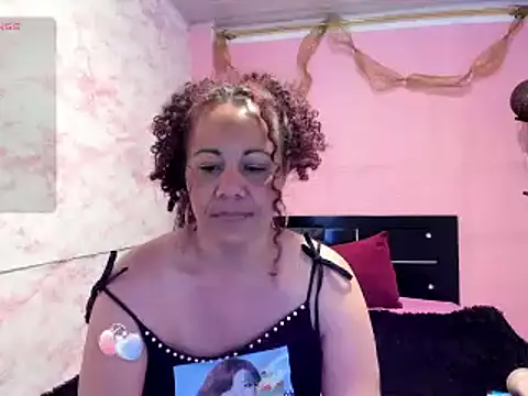 Snapshot of Brunette_sasha chatting on 4, 3, 2025 Brunette sasha online show from 4, 3, 2025