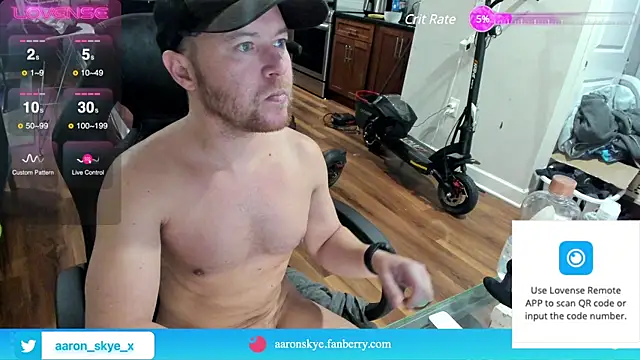 Snapshot of aaron_s_x chatting on 7, 12, 2024 aaron s x online show from 7, 12, 2024