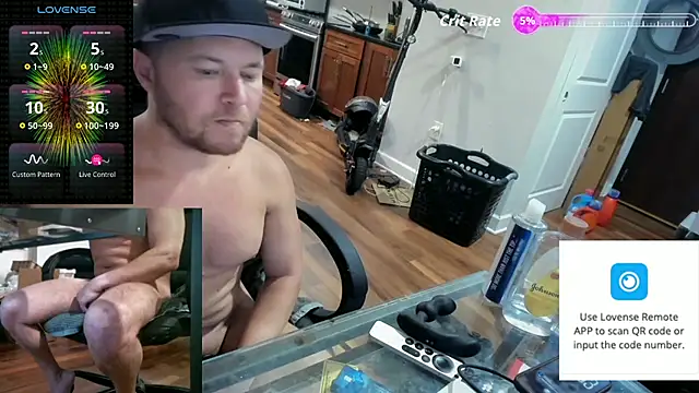 Snapshot of aaron_s_x chatting on 25, 11, 2025 aaron s x online show from 25, 11, 2025