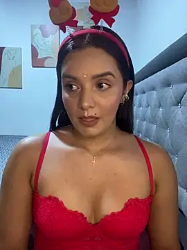 Snapshot of Melanyprada chatting on 21, 12, 2025 Melanyprada online show from 21, 12, 2025