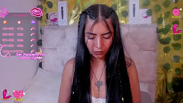 cristalconnorr online show from 10, 4, 2026