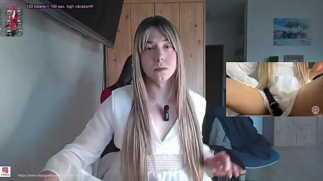 Snapshot of See_my_Boobs_ chatting on 28, 3, 2026 See my Boobs online show from 28, 3, 2026