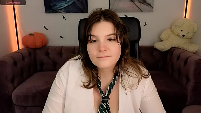 Snapshot of Ruyjin_Choi chatting on 28, 10, 2025 Ruyjin Choi online show from 28, 10, 2025