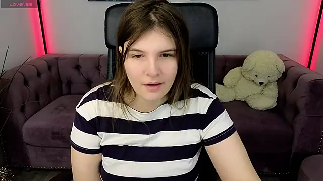 Snapshot of Ruyjin_Choi chatting on 14, 1, 2026 Ruyjin Choi online show from 14, 1, 2026