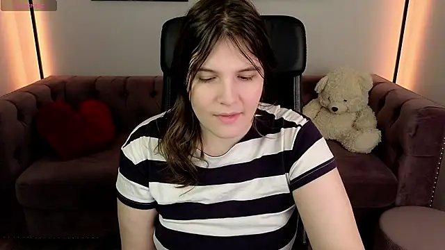 Snapshot of Ruyjin_Choi chatting on 8, 2, 2026 Ruyjin Choi online show from 8, 2, 2026