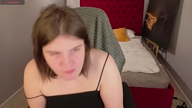 Snapshot of Ruyjin_Choi chatting on 15, 4, 2026 Ruyjin Choi online show from 15, 4, 2026