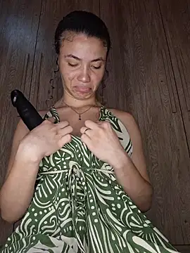 HelenHoltz online show from 15, 12, 2025