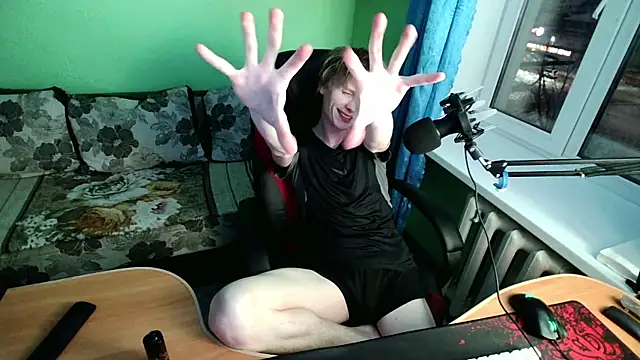 fameboyboo online show from 18, 12, 2025