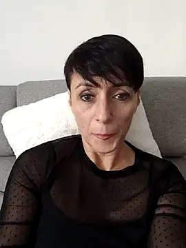 YOURHESZTIA online show from 17, 12, 2024