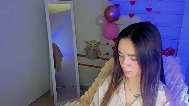 Bella XO online show from 13, 3, 2025