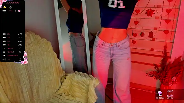 Snapshot of Bella_XO chatting on 4, 2, 2026 Bella XO online show from 4, 2, 2026