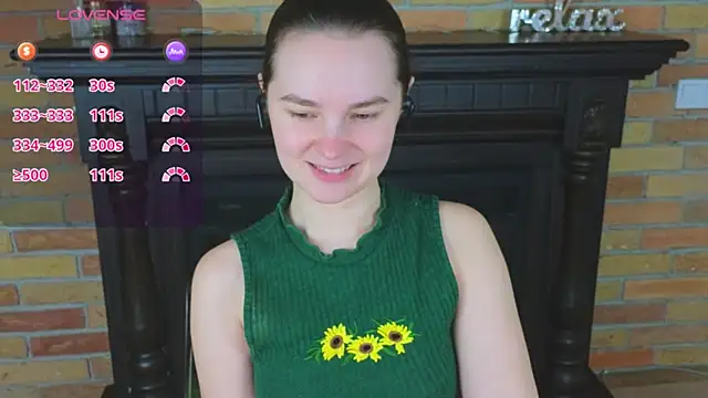 Snapshot of Ellie_Sunset chatting on 1, 4, 2026 Ellie Sunset online show from 1, 4, 2026