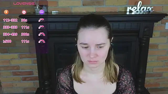 Snapshot of Ellie_Sunset chatting on 13, 4, 2026 Ellie Sunset online show from 13, 4, 2026