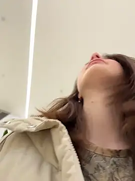 Dina Tease online show from 4, 3, 2026