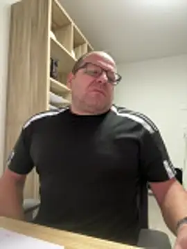 Snapshot of coupleLatinaLovers chatting on 29, 10, 2025 coupleLatinaLovers online show from 29, 10, 2025