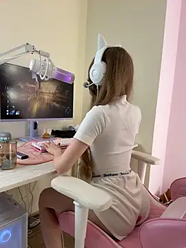 Snapshot of your_girl_next_door chatting on 27, 9, 2025 your girl next door online show from 27, 9, 2025