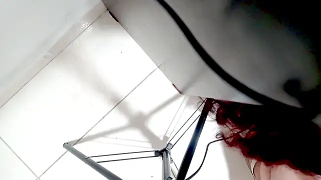 Snapshot of PetiteIvoryQueen19 chatting on 18, 9, 2025 PetiteIvoryQueen19 online show from 18, 9, 2025