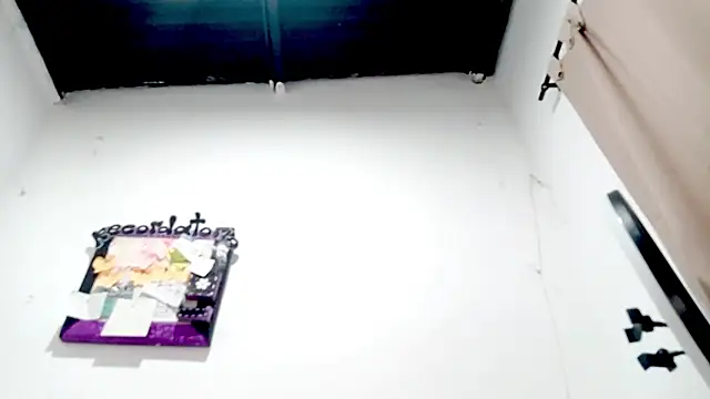 Snapshot of PetiteIvoryQueen19 chatting on 19, 11, 2025 PetiteIvoryQueen19 online show from 19, 11, 2025