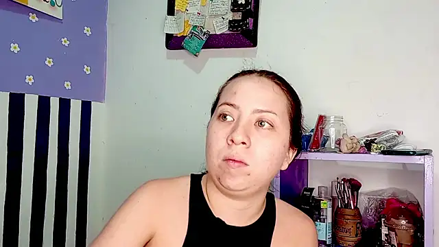 PetiteIvoryQueen19 online show from 22, 5, 2026