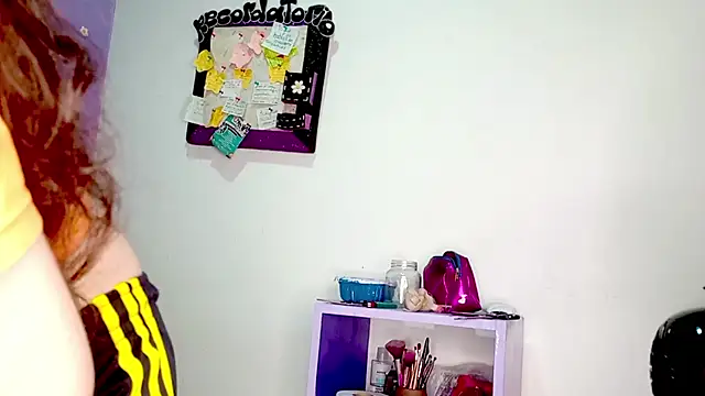 PetiteIvoryQueen19 online show from 24, 5, 2026