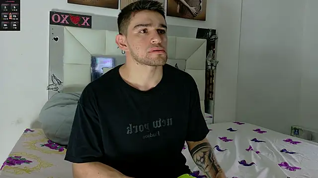 Sexy Alejandro  online show from 26, 2, 2025